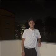 Sono uno studente di quarta liceo, parlo inglese da quando sono bimbo a casa, sono pronto ad aiutarti con tutte le tue necessità